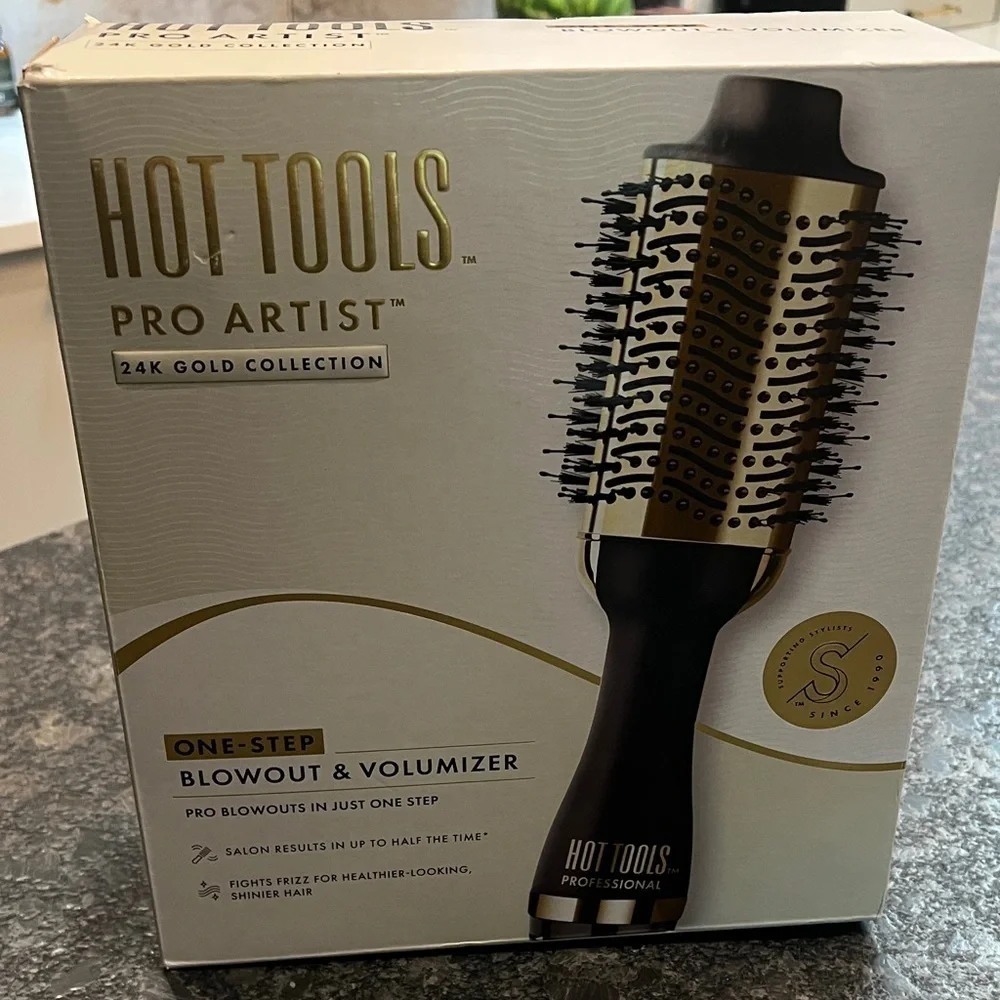 Hot Tools Pro Artist 24K Gold Collection One-Step Blowout & Volumizer New in Box